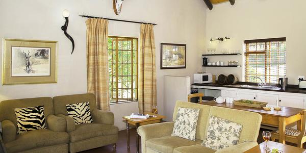 Hotel Zebra Cottage And Lodge 9