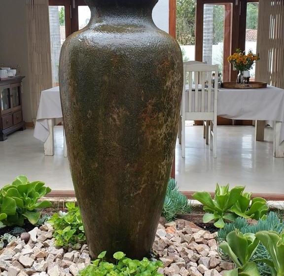 Bed and Breakfast 31 On Sharrow Guest House 19