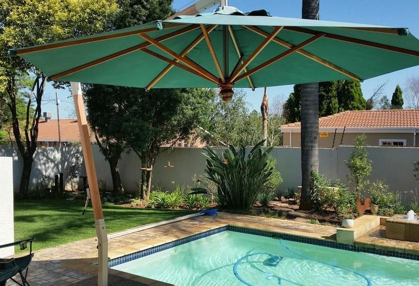 Bed and Breakfast 31 On Sharrow Guest House 7