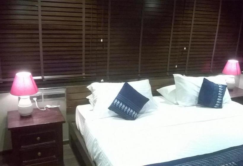 Hotel 16 Degrees North Candolim 1