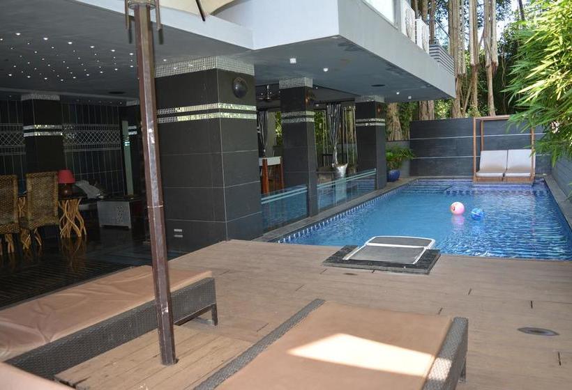 Hotel 16 Degrees North Candolim 10