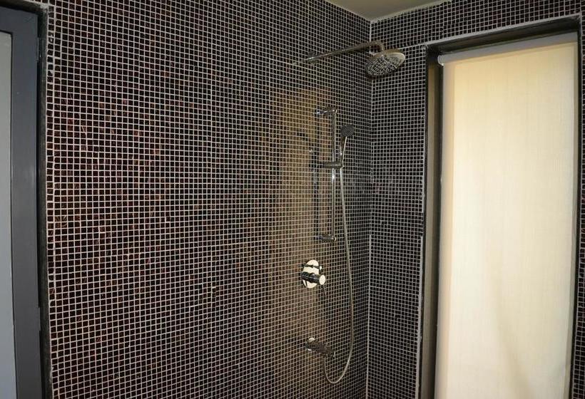 Hotel 16 Degrees North Candolim 14