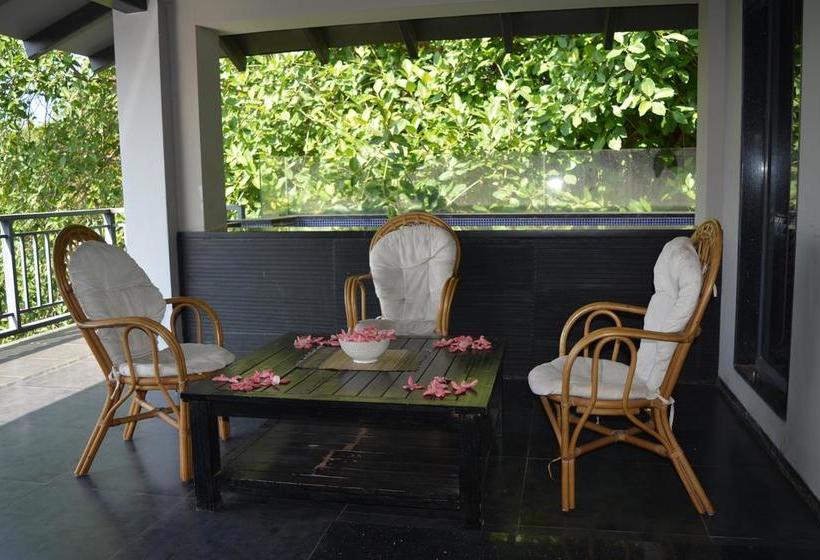 Hotel 16 Degrees North Candolim 18