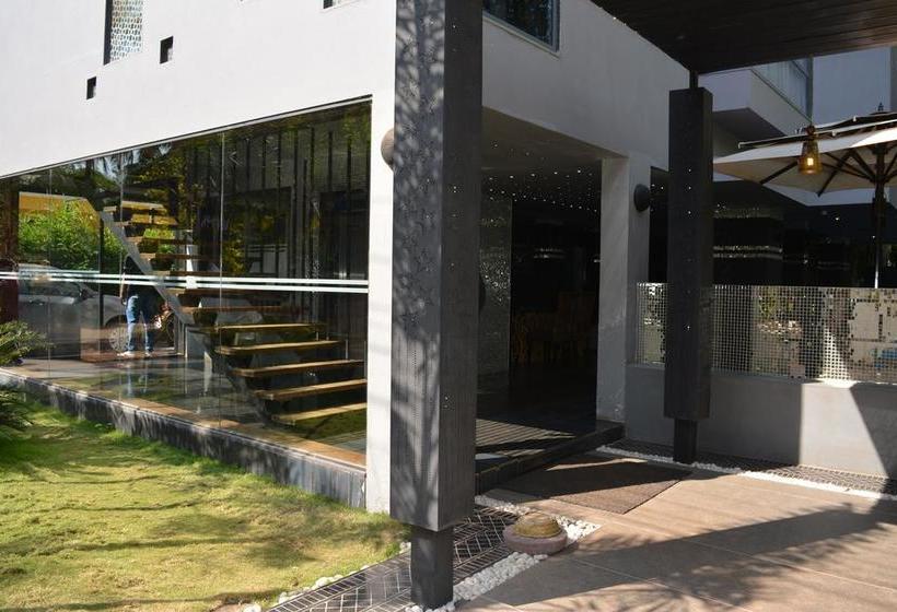Hotel 16 Degrees North Candolim 19