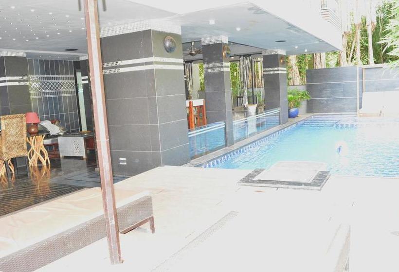 Hotel 16 Degrees North Candolim 20