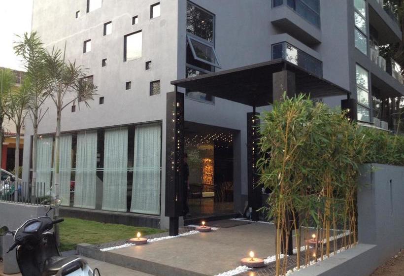 Hotel 16 Degrees North Candolim 6