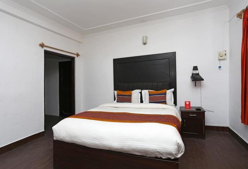 Hotel Oyo 3856 Akansha Resort 2