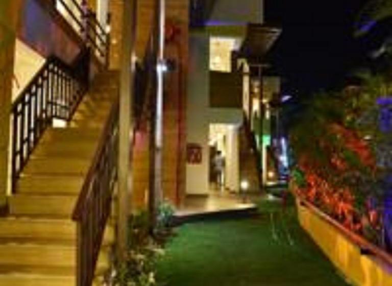 Le Pearl Beach Resort 14