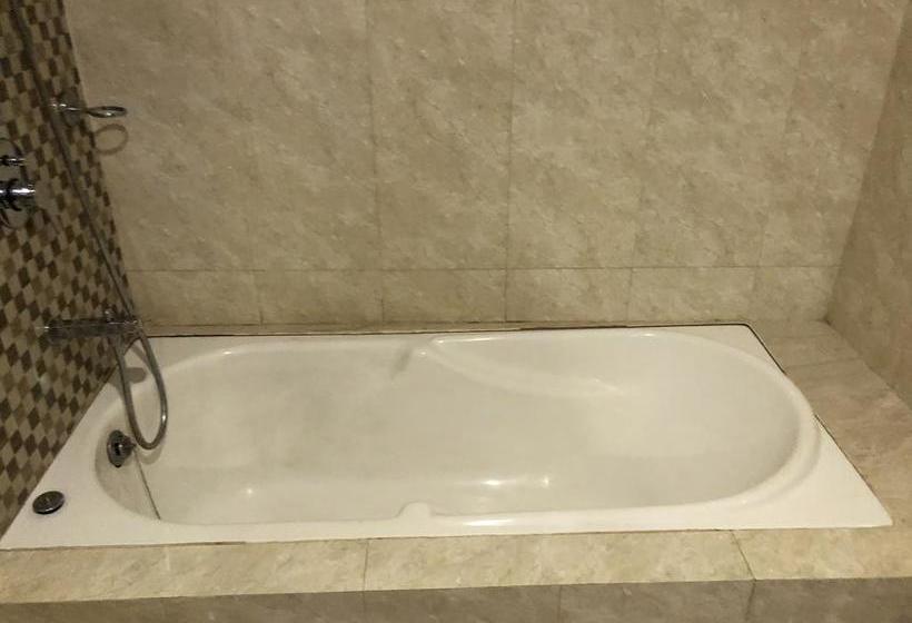 Le Pearl Beach Resort 8