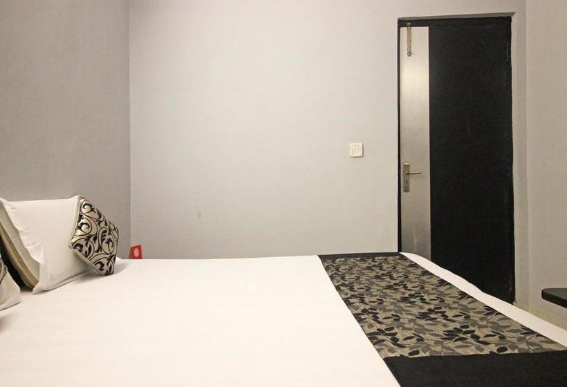 Hotel Oyo 9750 Atithi 10