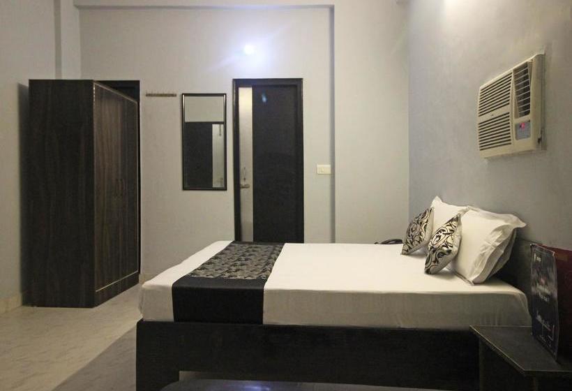 Hotel Oyo 9750 Atithi 5