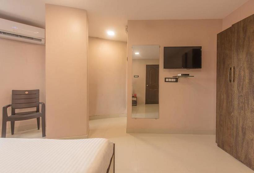 Hotel Oyo 9748 Girgaon Palace 3