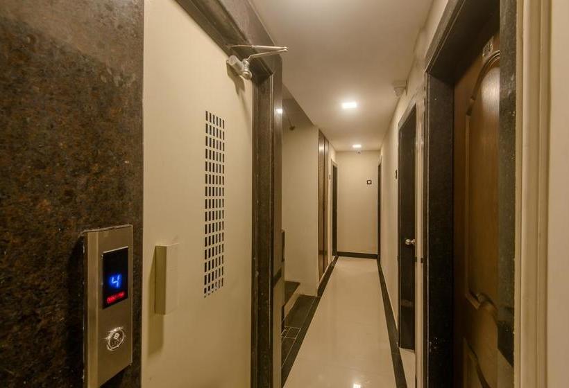 Hotel Oyo 9748 Girgaon Palace 7