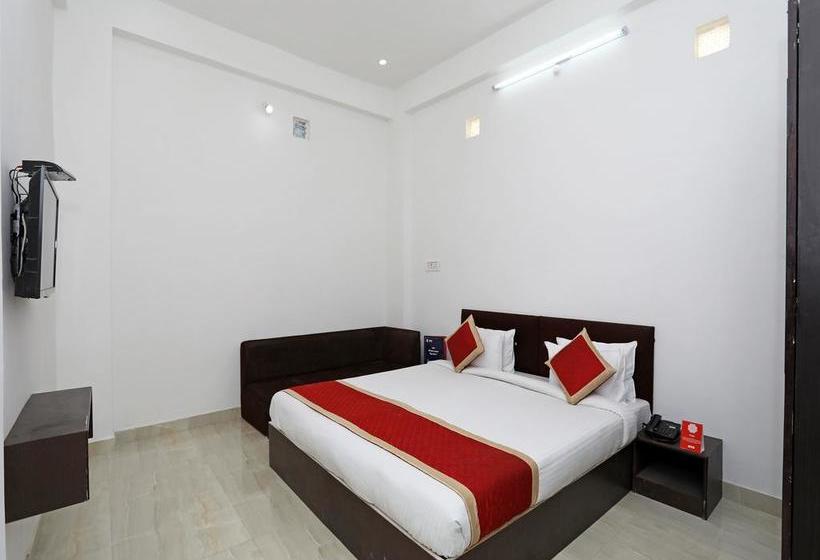 Hotel Oyo 10682 Blue Lotus 6