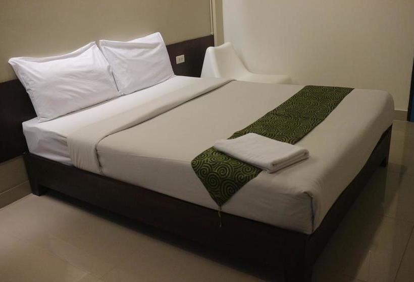Hotel L42 Hostel Suvarnabhumi Airport 15