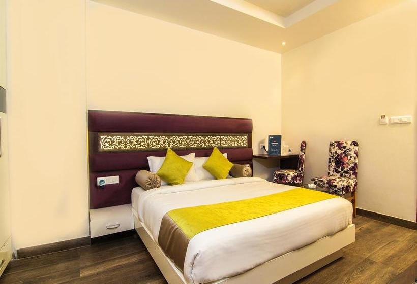 Hotel Oyo 9319 Gurveer Royal 1