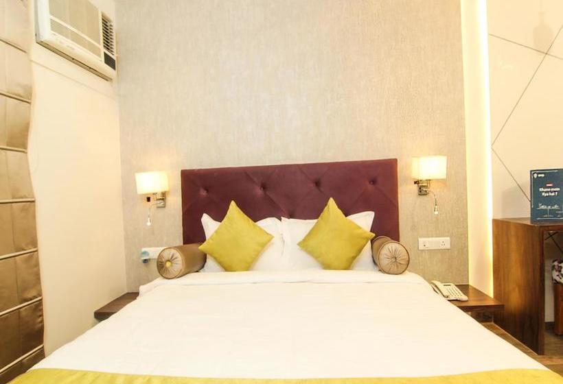 Hotel Oyo 9319 Gurveer Royal 10