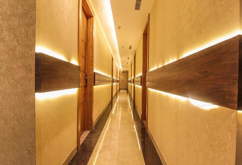 Hotel Oyo 9319 Gurveer Royal 19