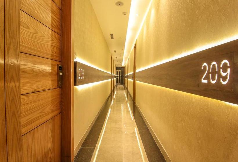 Hotel Oyo 9319 Gurveer Royal 20