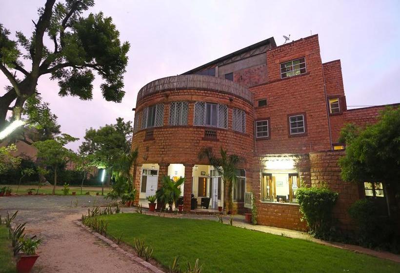 Hotel Oyo 9306 Near Iit 1