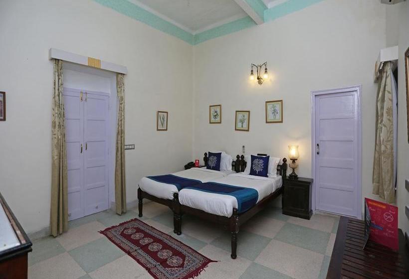 Hotel Oyo 9306 Near Iit 12