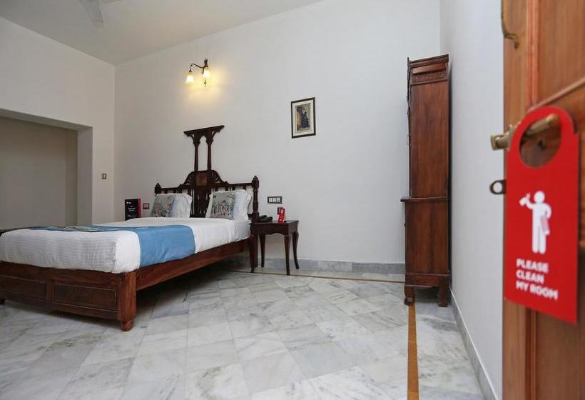 Hotel Oyo 9306 Near Iit 18