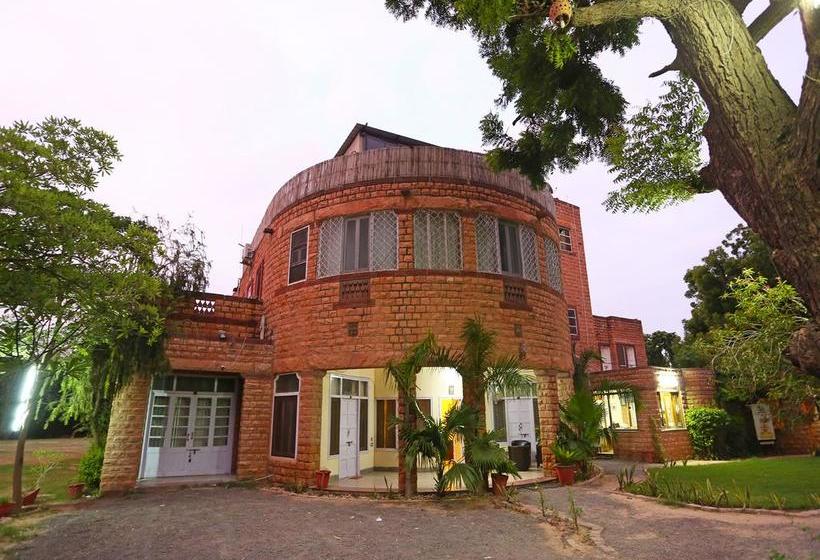 Hotel Oyo 9306 Near Iit 2