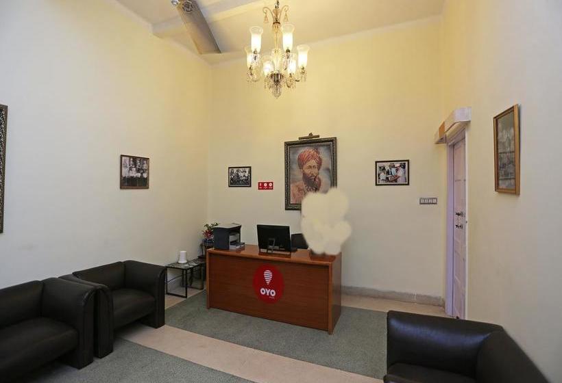 Hotel Oyo 9306 Near Iit 4