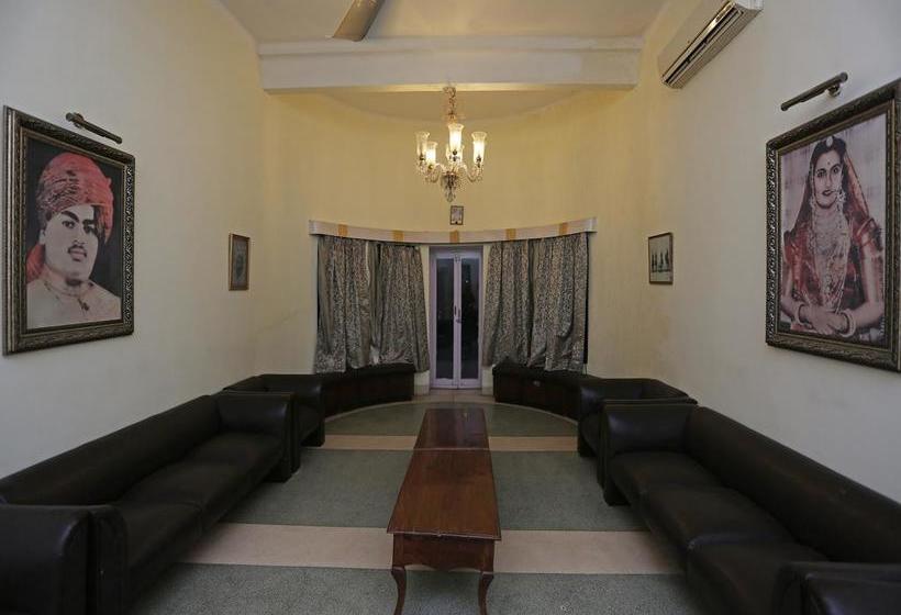 Hotel Oyo 9306 Near Iit 6