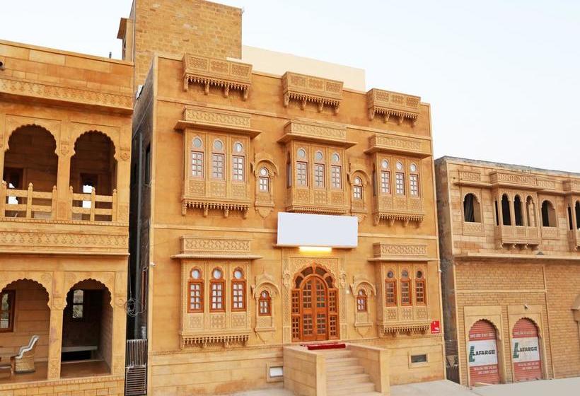 Hotel Oyo 9737 Royal Heritage 1