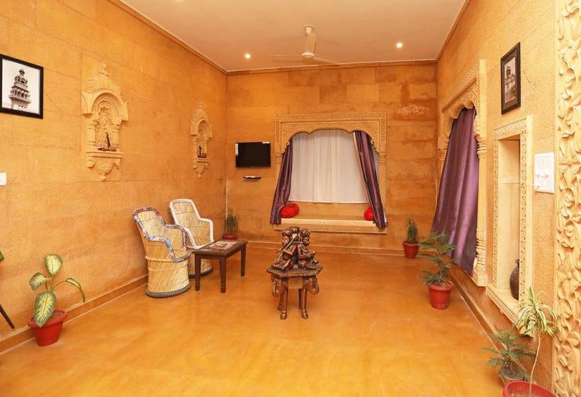 Hotel Oyo 9737 Royal Heritage 11