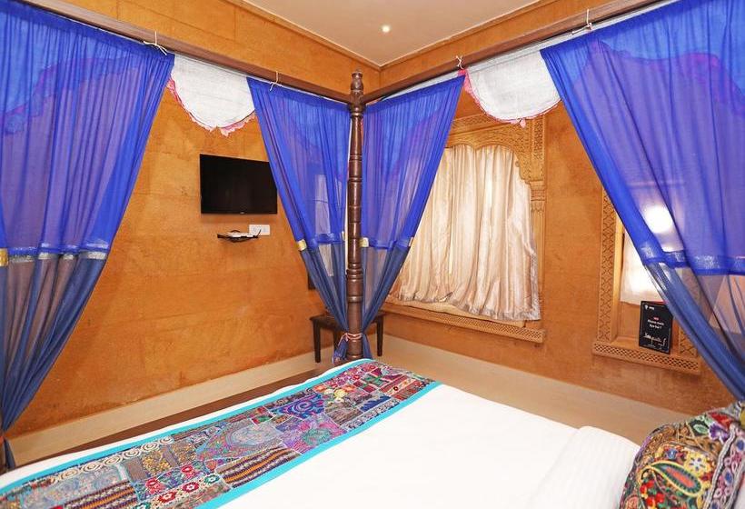 Hotel Oyo 9737 Royal Heritage 12