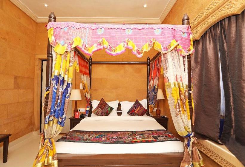 Hotel Oyo 9737 Royal Heritage 18