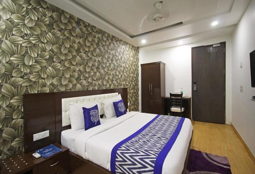 Hotel Oyo 6772 Mukund 1