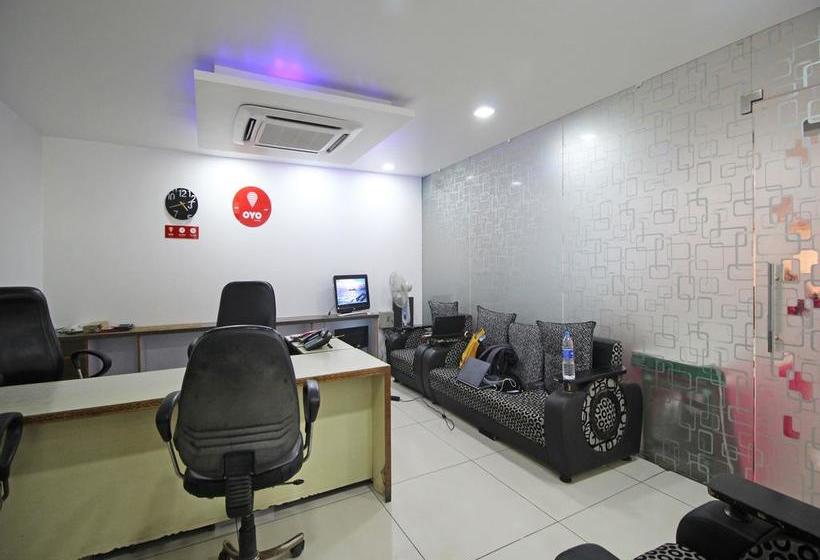 Hotel Oyo 6772 Mukund 13