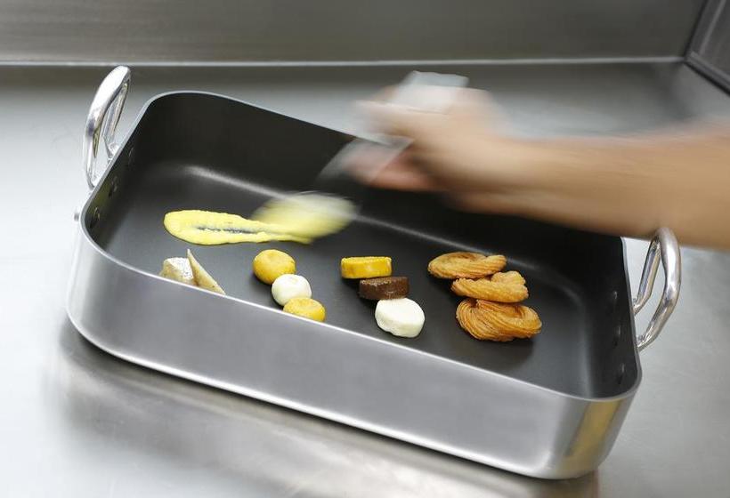 Mercure Dwarka An Accorhotels Brand 16