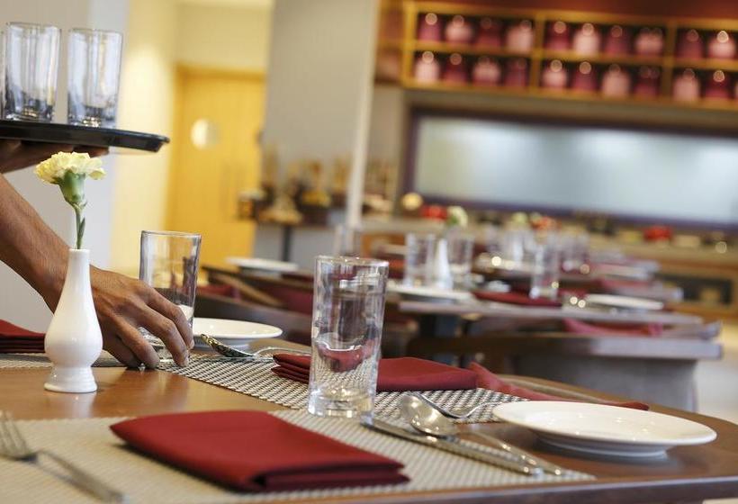 Mercure Dwarka An Accorhotels Brand 8