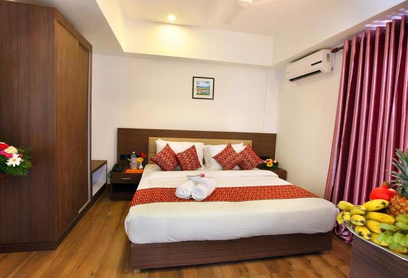 Oyo 11996 Trium Resort