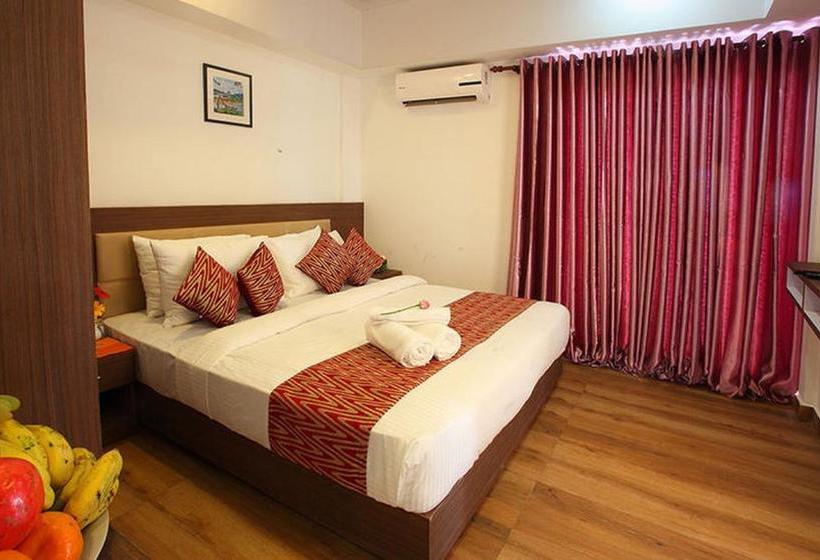 Oyo 11996 Trium Resort 3