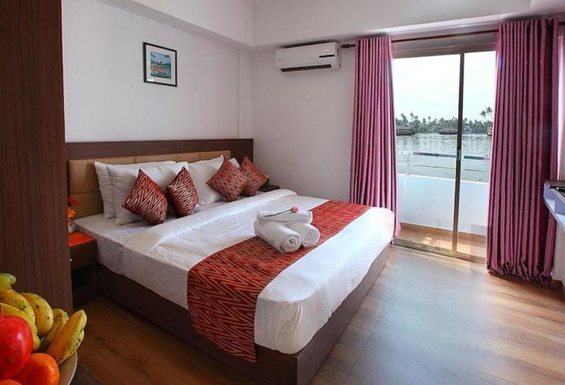 Oyo 11996 Trium Resort 4