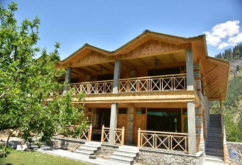 Hotel Urvashi S Retreat 11