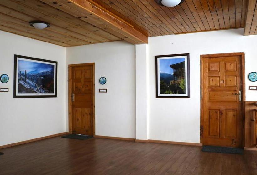 Hotel Urvashi S Retreat 16