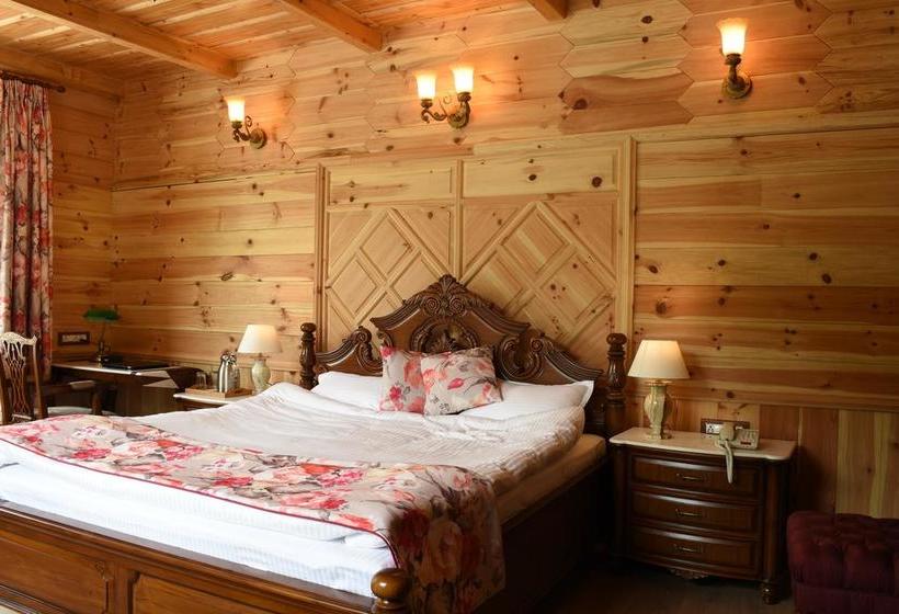 Hotel Urvashi S Retreat 18