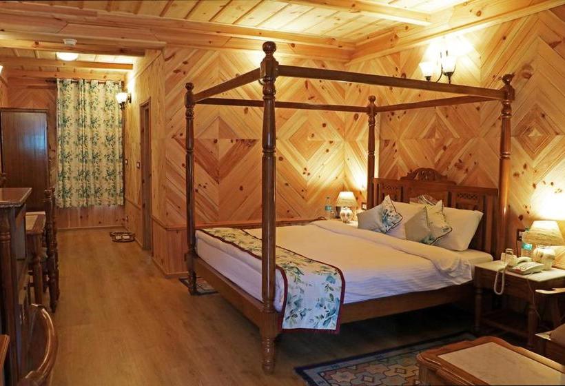 Hotel Urvashi S Retreat 19