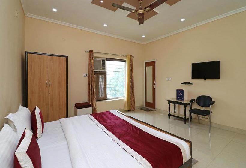 Hotel Oyo 9307 Home Stay Nirmal Palace 1