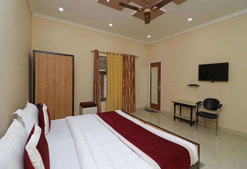 Hotel Oyo 9307 Home Stay Nirmal Palace 15