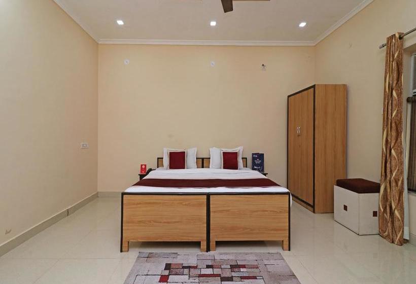 Hotel Oyo 9307 Home Stay Nirmal Palace 3