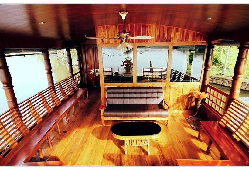 Hostel Alleppey Houseboat Booking Center 3