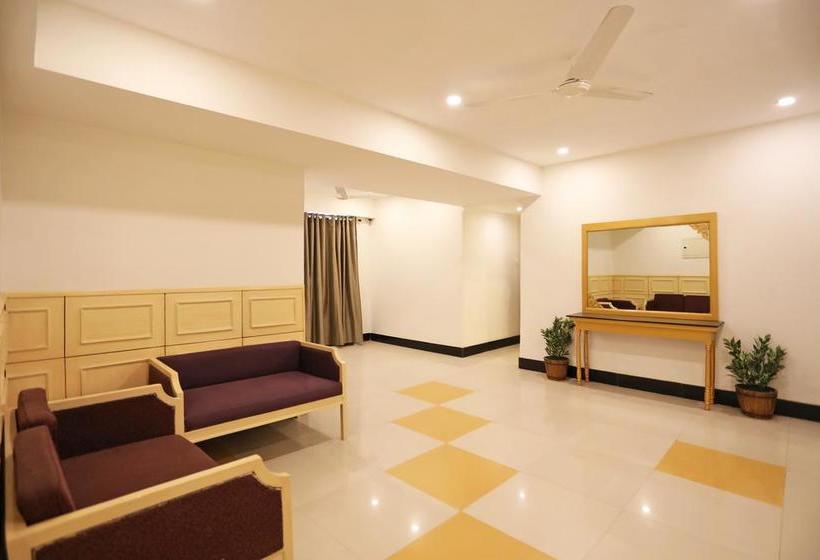 Hotel Oyo 9769 Chanakya Inn 13