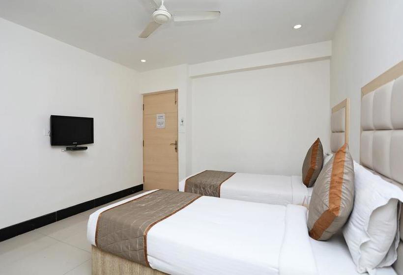 Hotel Oyo 9769 Chanakya Inn 15